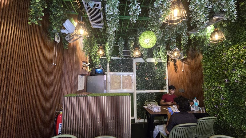 BHUKKAD PAAJI - BHUKKAD PAAJI Ground Floor, Baani Square, G-39, Pocket C, Mayfield Garden, Sector 50, Gurugram, Haryana 122018, India