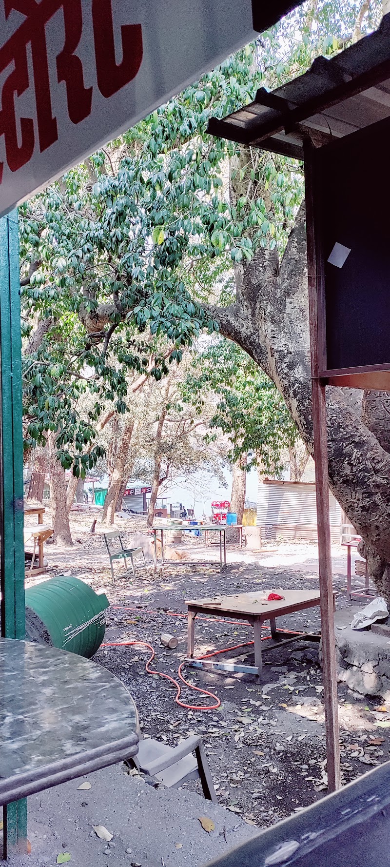 Lucky Restaurant - Lucky Restaurant Main market Sattal (Ntl) near parking, 8GXJ+85R, Bhowali Range, Uttarakhand 263127, India