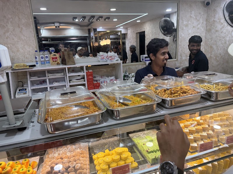 Guru Sweet Mart - Guru Sweet Mart, Shop No: 1, Devaraja Market Building, Near K.R. Circle, Sayyaji Rao Rd, Devaraja Mohalla, Shivarampet, Mysuru, Karnataka 570001, India