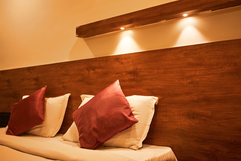 Hotel Pune Gate - Hotel Pune Gate, Sr.no 52/4/2,near Navale lawns , Mumbai - Bangalore Highway, Navale Brg, Phase 2, Wadgaon Budruk, Narhe, Pune, Maharashtra 411041, India