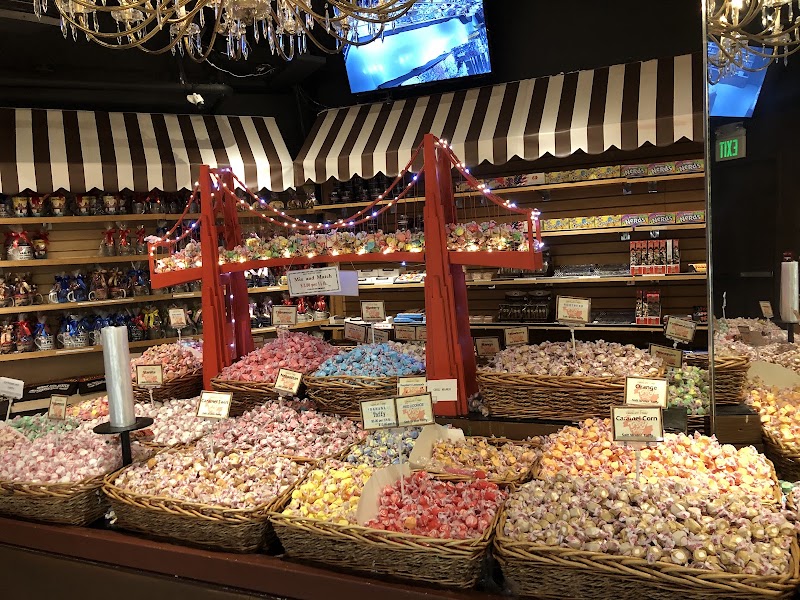 Ghirardelli Chocolate To Go - Ghirardelli Chocolate To Go, 801 Beach St, San Francisco, CA 94109, USA