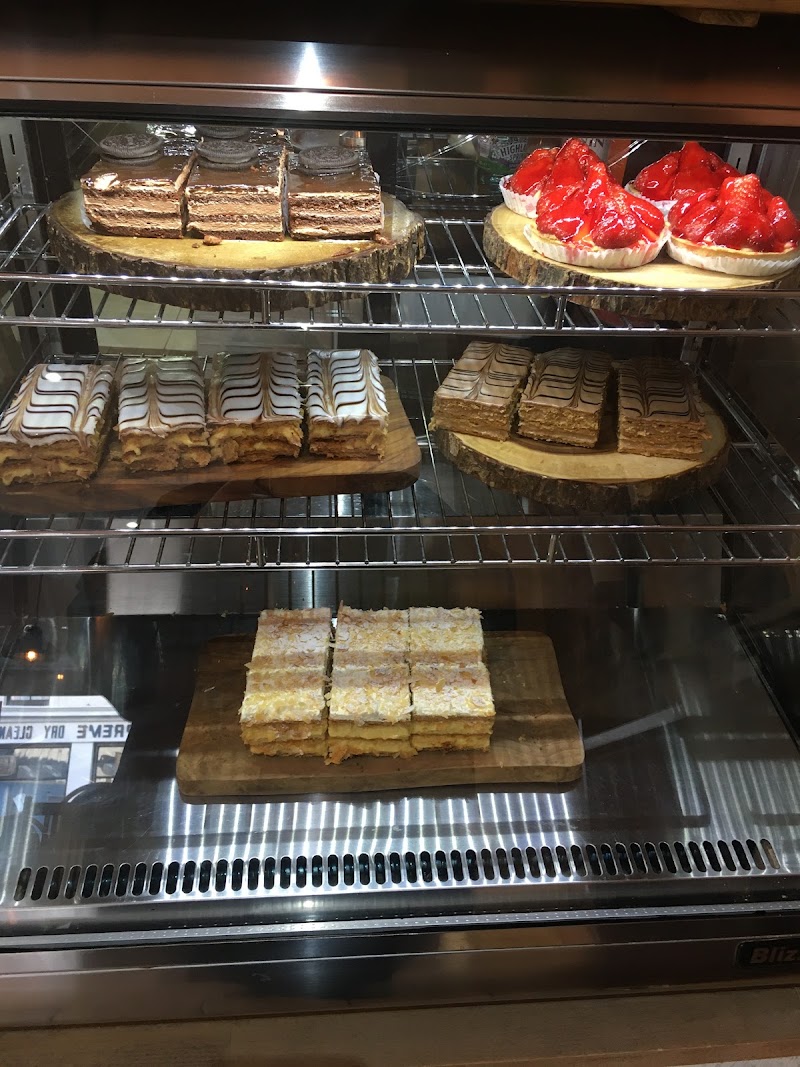 Café Panache - Café Panache 12 Norfolk Pl, Tyburnia, London W2 1QL, UK