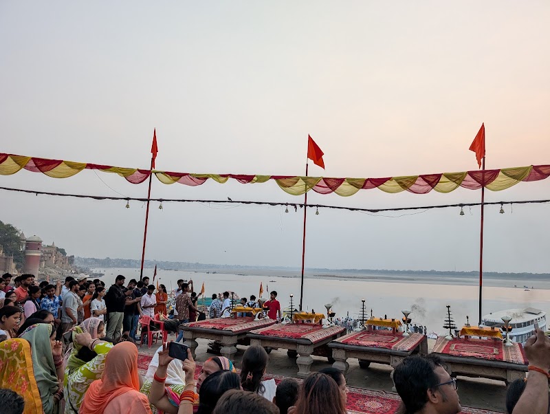Dashashwamedh Ghat - Dashashwamedh Ghat Sector 4, Daraganj, Prayagraj, Uttar Pradesh 211006, India