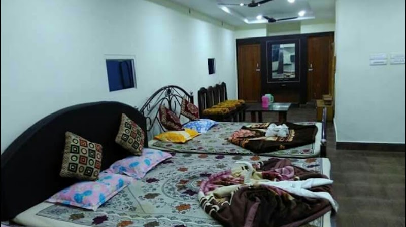 Hotel Golden Palace Puri - Hotel Golden Palace Puri, Near Sea Beach, Subash Bose Square, VIP Rd, City, Puri, Odisha 752002, India
