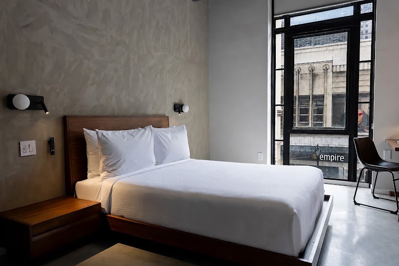 The Pomerantz Hotel by Sosuite - The Pomerantz Hotel by Sosuite, 1525 Chestnut St, Philadelphia, PA 19102, USA