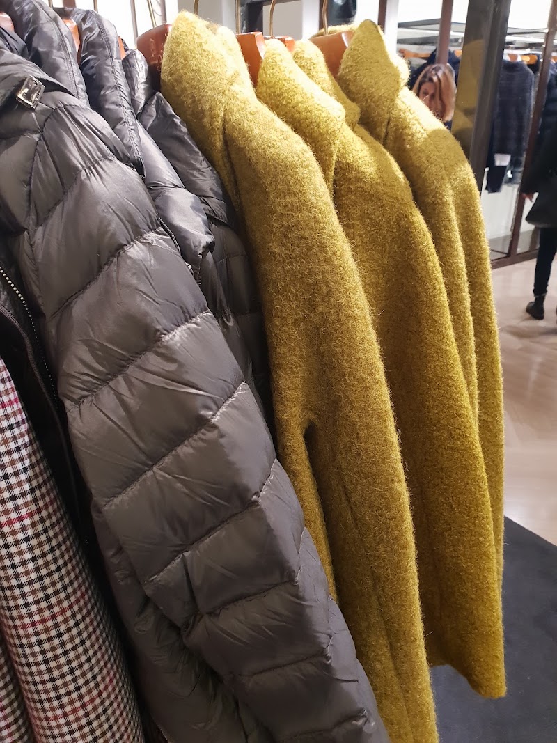 Massimo Dutti Frankfurt - Massimo Dutti Frankfurt, Goethestraße 3, 60313 Frankfurt am Main, Germany