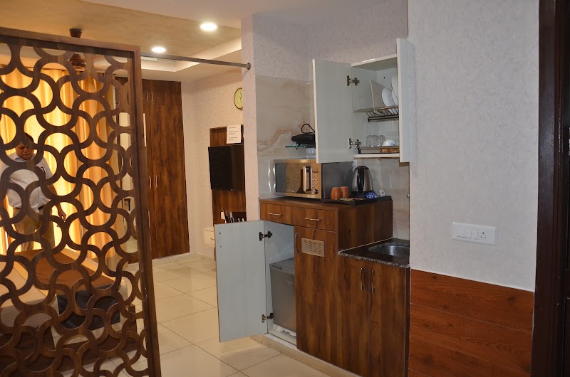ROYAL HOLIDAY HOMES - ROYAL HOLIDAY HOMES 1018, 10th floor, MOTIAZ ROYAL BUSINESS PARK, Zirakpur, Gazipur, Punjab 140603, India