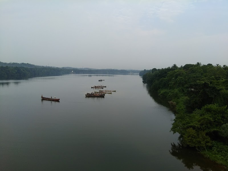 Railway Bridge, Kaikunje - Railway Bridge, Kaikunje, V2CP+J53, Netravati River Area, Mangaluru, Munnuru, Karnataka 574231, India