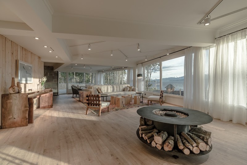 Águila Mora Suites & Spa - Águila Mora Suites & Spa Av. Ezequiel Bustillo 4790, R8400 San Carlos de Bariloche, Río Negro, Argentina