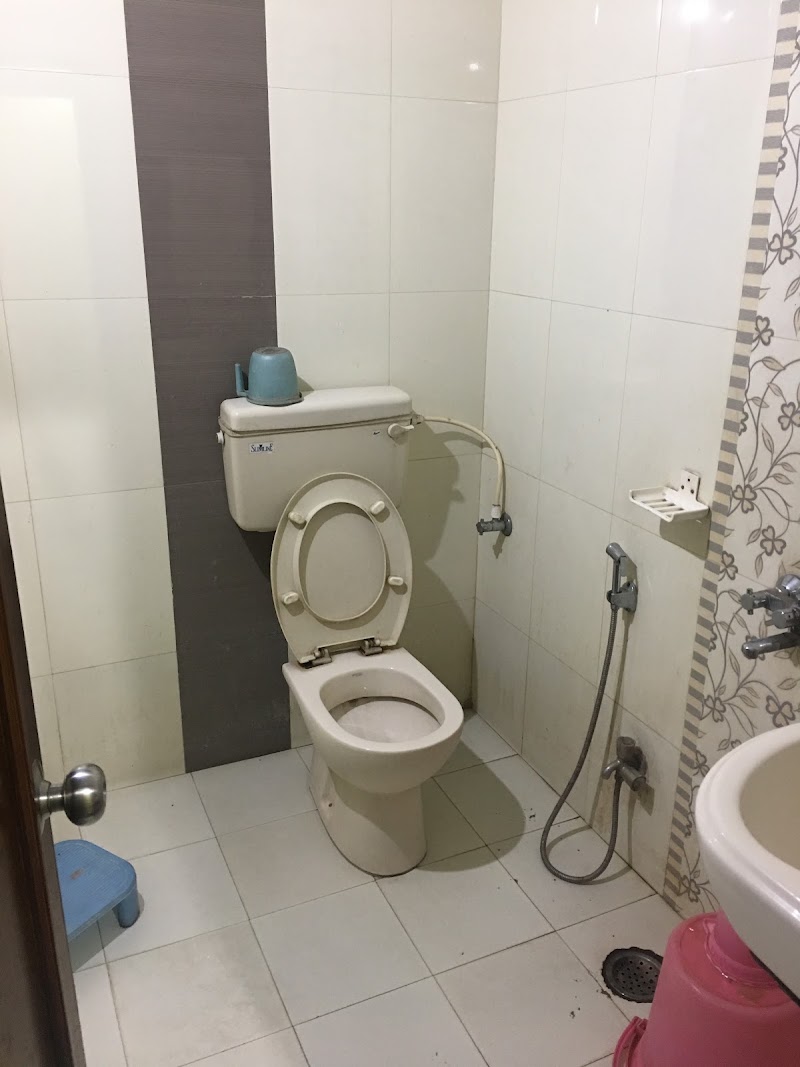 HOTEL AL ZAIQA - HOTEL AL ZAIQA Station Road, opposite Railway Staion, New Deepak Nagar, Durg, Bhilai, Chhattisgarh 491001, India