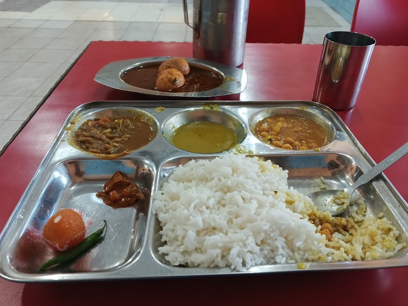 Dhanbad Junction - Dhanbad Junction, QCWJ+756, Mukunda, Pandey Muhalla, Dhanbad, Jharkhand 826007, India
