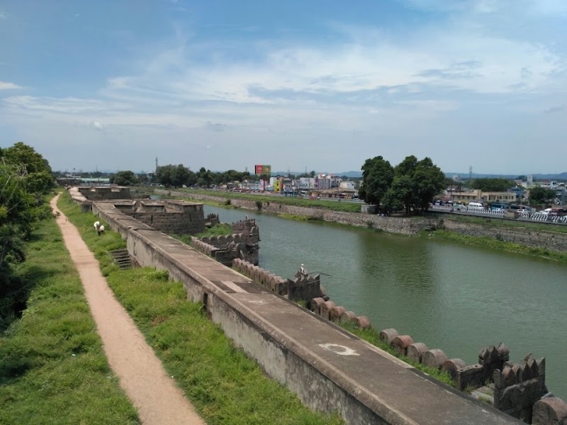 Vellore Fort - Vellore Fort Vellore Fort, Fort Round Rd, Balaji Nagar, Vellore, Tamil Nadu 632004, India