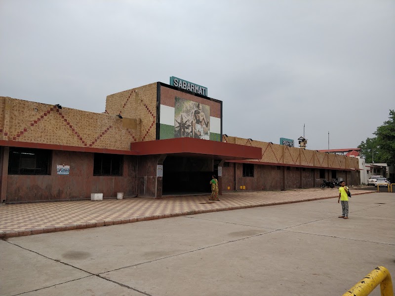 Sabarmati Jn North - Sabarmati Jn North, 3HGQ+WRH, Ram Nagar, Sabarmati, Ahmedabad, Gujarat 380005, India