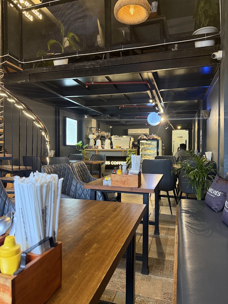 Chelvies Coffee - Chelvies Coffee Shop No. 12, Ground Floor, Golf Course Rd, Parsvnath Exotica, DLF Phase 5, Sector 53, Gurugram, Haryana 122011, India