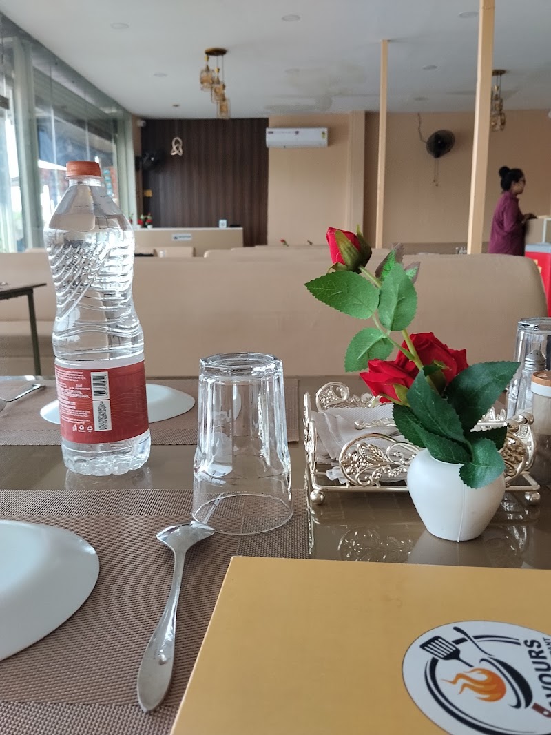 Flavours The Family Restaurant - Flavours The Family Restaurant Chowk, Serikhedi, Raipur, Chhattisgarh 492101, India