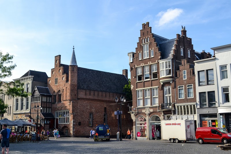 De Moriaan ( Tourist Information Centre) - De Moriaan ( Tourist Information Centre), Marktstraat 79, 5211 JX 's-Hertogenbosch, Netherlands