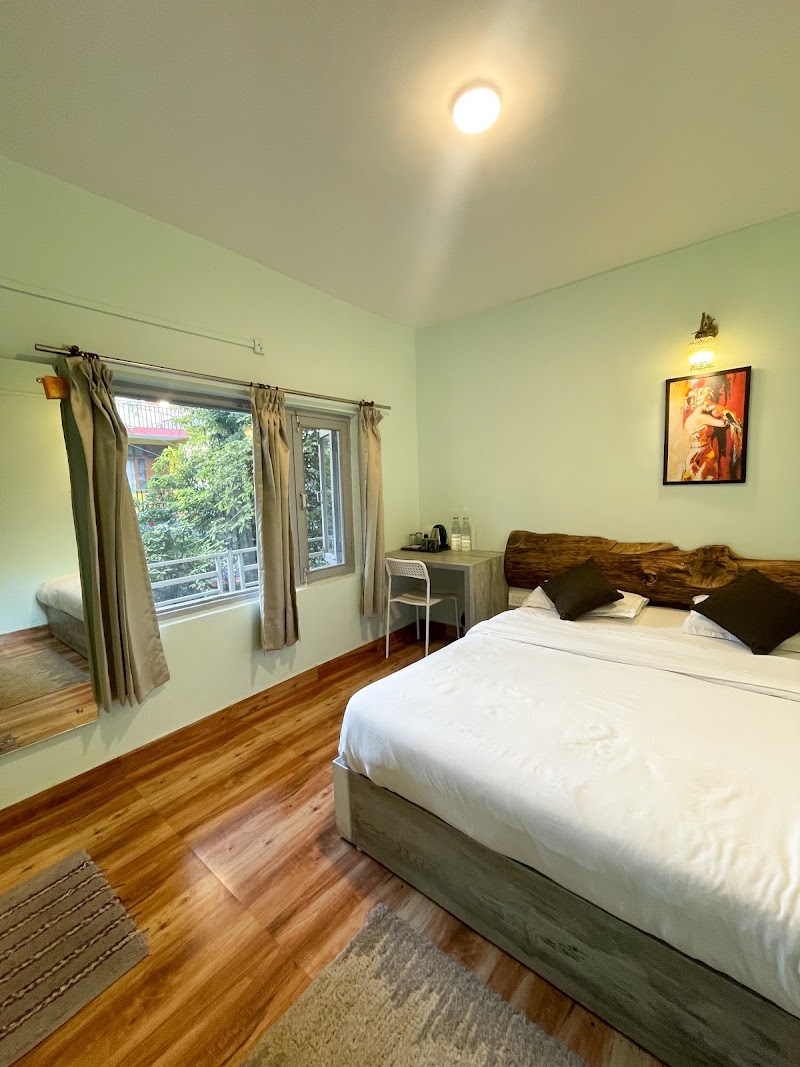 EEVOLVE An Eco - Hostel & Cafe - EEVOLVE An Eco - Hostel & Cafe Dharamkot Rd, Dharamkot, Dharamshala, Himachal Pradesh 176216, India