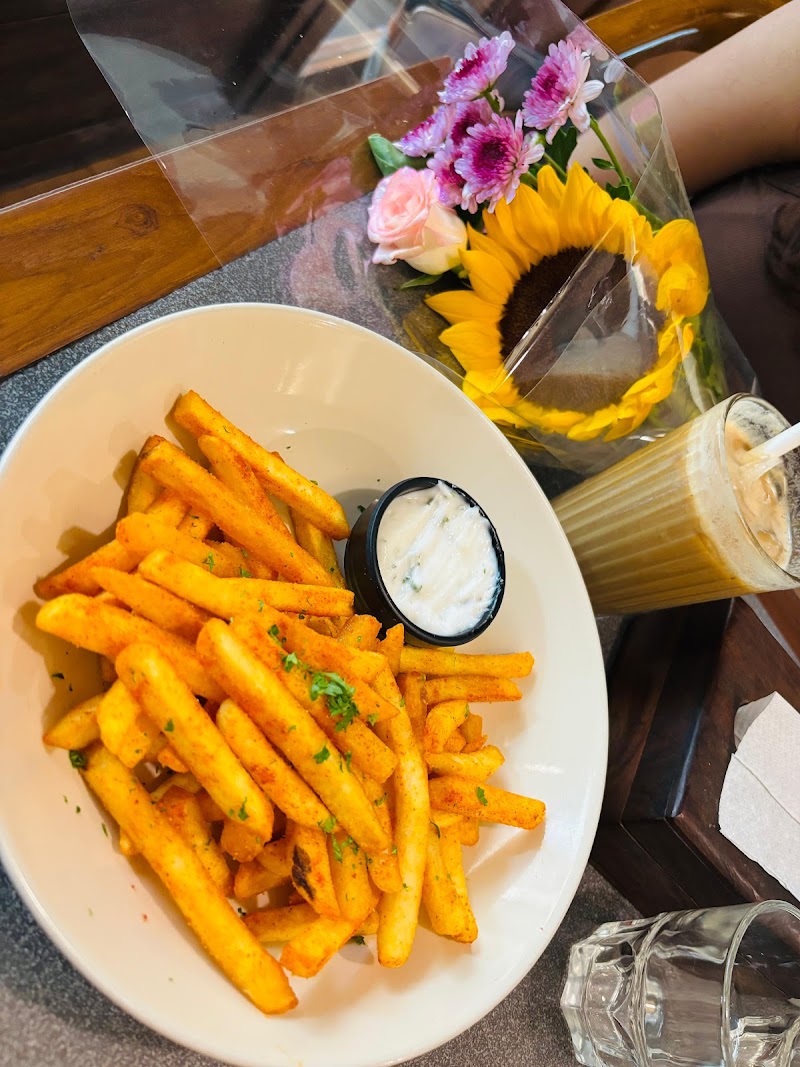 Butter Brews Bistro - Butter Brews Bistro Shop no-11 & 12, Model Colony, Shivajinagar, Pune, Maharashtra 411016, India
