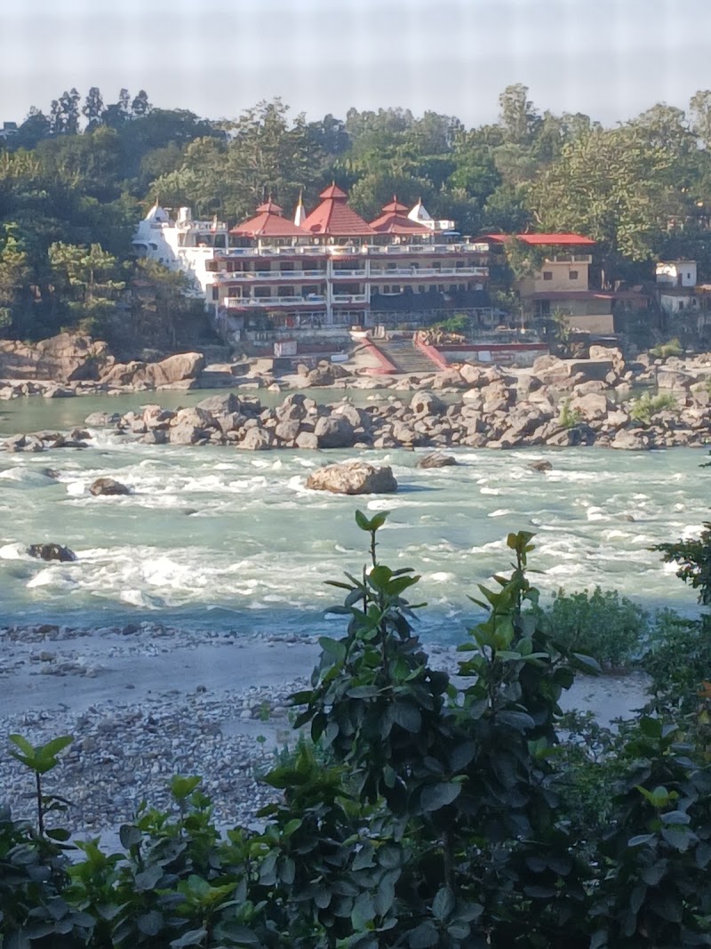 Ganga View Resort - Ganga View Resort Tapovan, parking, near Laxman Tempal, Laxman Jhula, Rishikesh, Jonk, Uttarakhand 249192, India