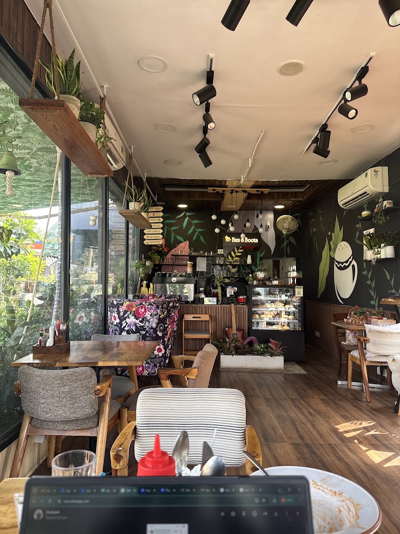 Bun & Boota Cafe - Bun & Boota Cafe Golf Course Ext Rd, Sector 62, Gurugram, Haryana 122011, India