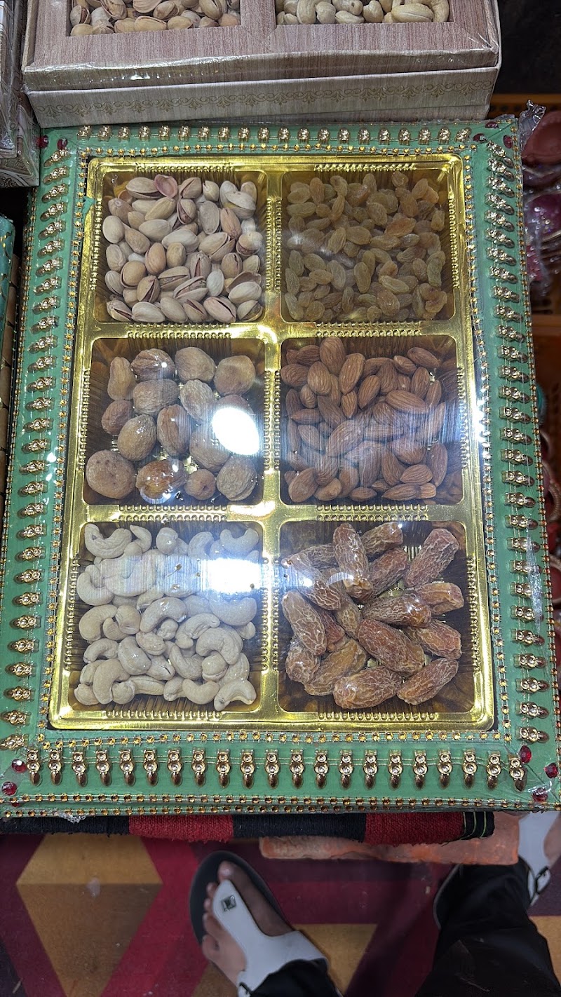 Sadar bazar delhi cantonment - Sadar bazar delhi cantonment H4VC+WXH, Piru Vihar, Shekhawati Lines, Delhi Cantonment, New Delhi, Delhi 110010, India