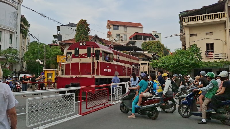 Hanoi Train Street - Hanoi Train Street, 3 Trần Phú, Hoàn Kiếm, Hà Nội 100000, Vietnam