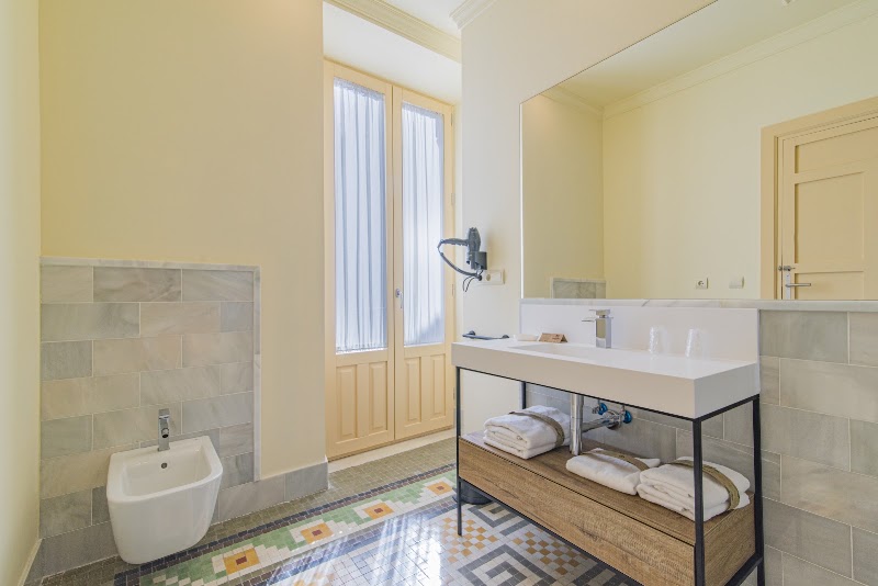 MOSAIKO HOMES CATEDRAL GRANADA | Apartamentos Turísticos en Granada - MOSAIKO HOMES CATEDRAL GRANADA | Apartamentos Turísticos en Granada C. Tendillas de Sta. Paula, 2, Centro, 18001 Granada, Spain