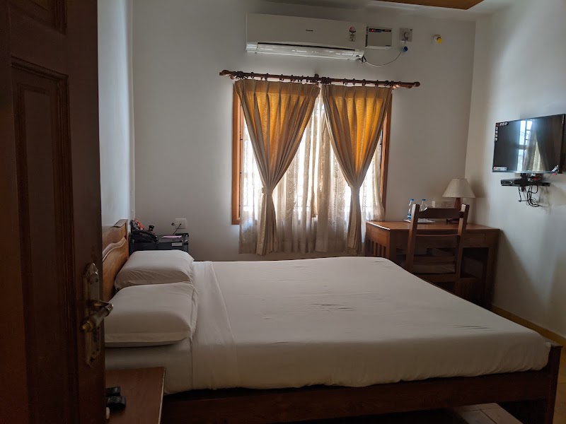 Cours Chabrol - Cours Chabrol 60, Goubert Ave, White Town, Puducherry, 605001, India