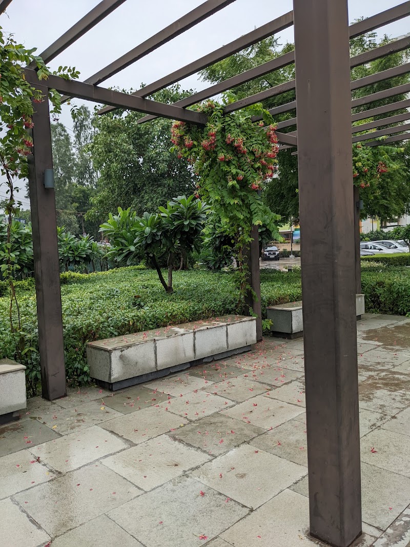 Tower 2, Imperial Estate, Sector 82 - Tower 2, Imperial Estate, Sector 82, 99V5+483, Floridaa O P Chains Rd, Bathola, Bhataula Village, Sector 82, Faridabad, Haryana 121007, India