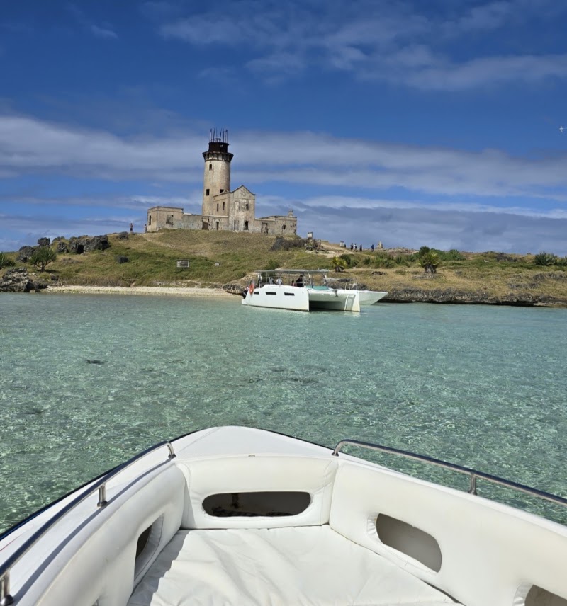 Excursion Ile aux Cerfs | Catamaran Tour | Five Islands Speed boat Tour | BEST Mauritius - Excursion Ile aux Cerfs | Catamaran Tour | Five Islands Speed boat Tour | BEST Mauritius 80 Millionaire Rd, La Pelouse MU, Trou d'Eau Douce 42207, Mauritius