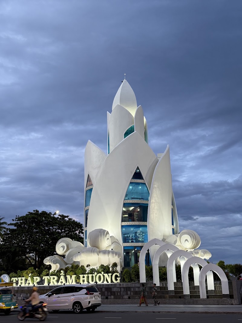 Tram Huong Tower - Tram Huong Tower Trần Phú Hai tháng Tư, Quảng trường, Nha Trang, Khánh Hòa 650000, Vietnam
