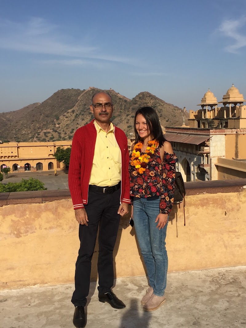 Tour Guide Delhi - Tour Guide Delhi, F 336, Old M B Road, Chatri Wala Kuan, Lado Sarai, New Delhi, Delhi 110030, India