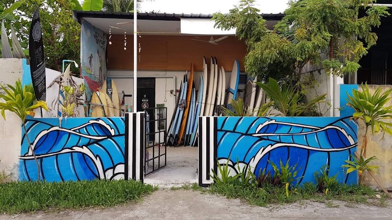 Raalhu Edhuru Surf School - Raalhu Edhuru Surf School 9MF3+PH6, Thulusdhoo, Maldives