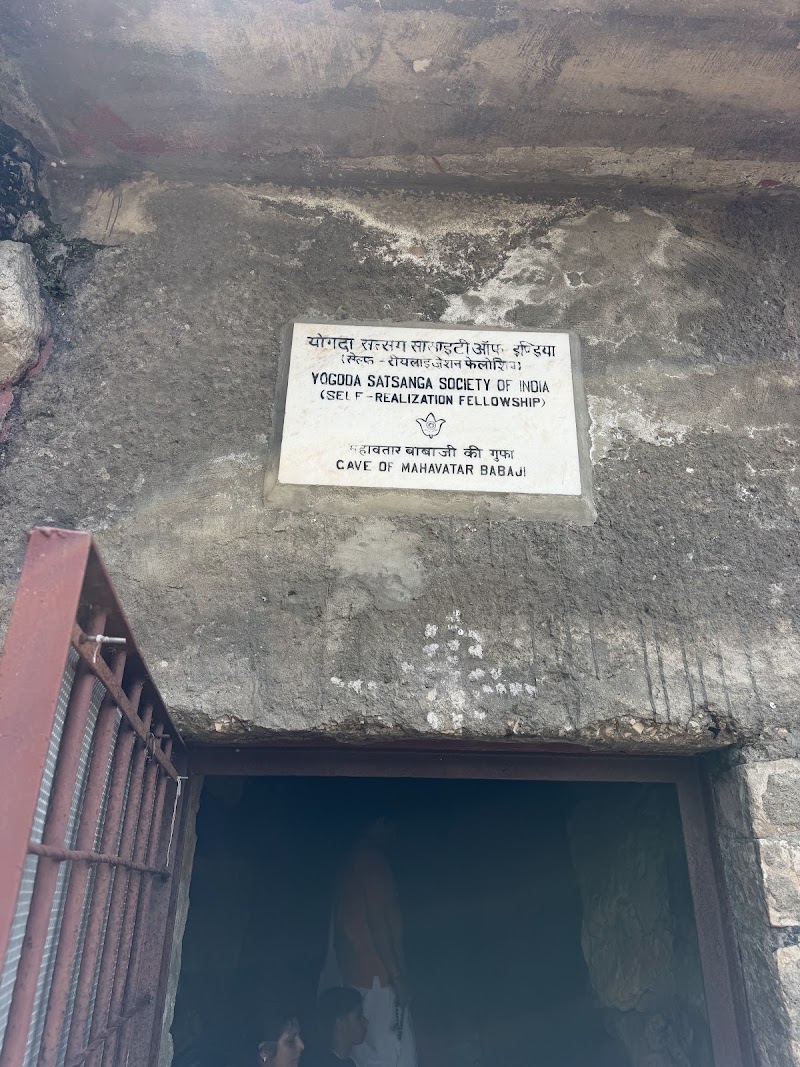 Mahavatar Babaji’s Cave - Mahavatar Babaji’s Cave, RFM8+77W, Dwarahat Range, Uttarakhand 263653, India