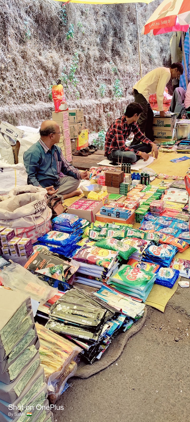 Mangalwar Market - Mangalwar Market, WMF7+548, Mahabaleshwar, Maharashtra 412806, India