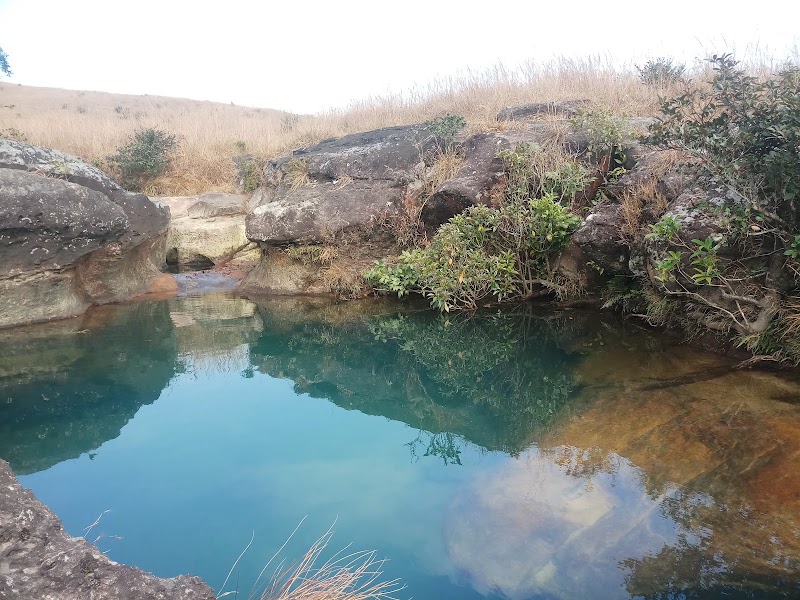 Mawsawdong Falls - Mawsawdong Falls 8PC5+QXJ, Sohra, Meghalaya 793108, India