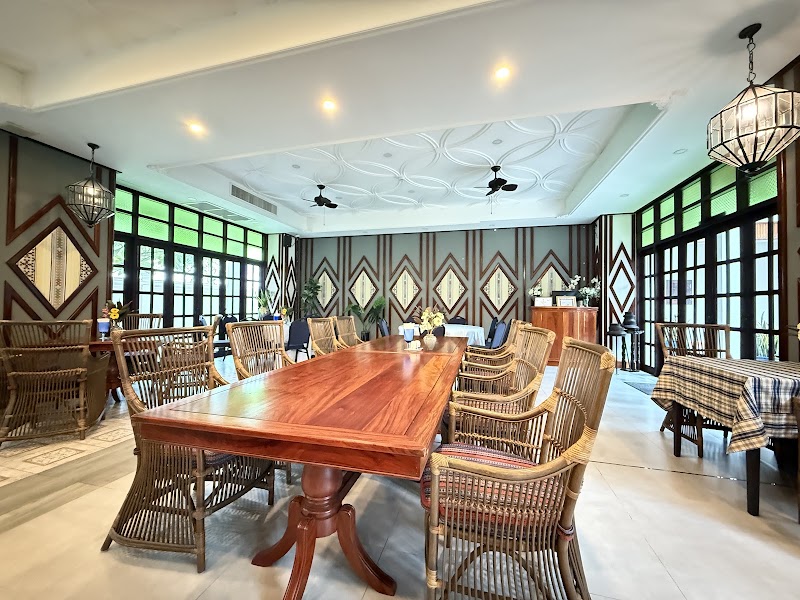 Angthong Hotel - Angthong Hotel, V4FH+34W, Lao-Thai Friendship Road, Luang Prabang, Laos