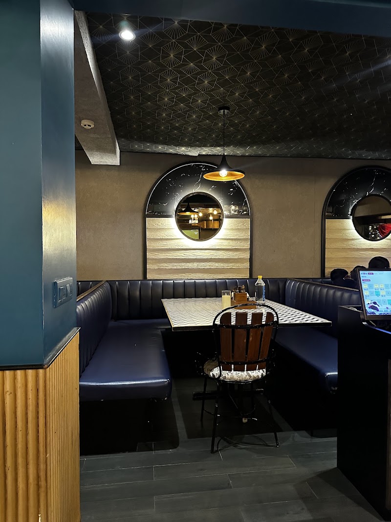 The Food Studio - The Food Studio New Link Rd, opp. Goregaon Sports Club, Malad, Ekta Nagar, Malad West, Mumbai, Maharashtra 400064, India