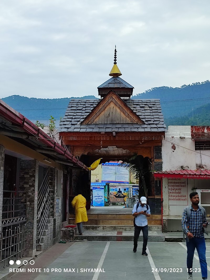 Shree Kashi Vishwanath Temple Uttarkashi - Shree Kashi Vishwanath Temple Uttarkashi, Mall Rd, Uttarkashi, Uttarakhand 249193, India