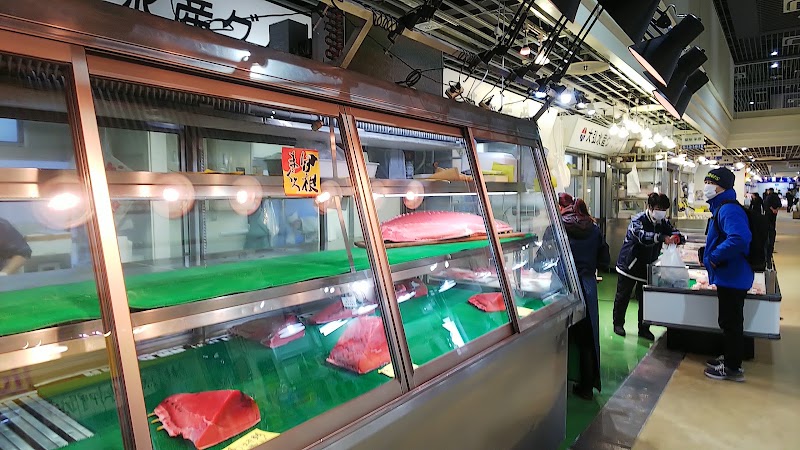 Tsukiji Uogashi - Tsukiji Uogashi 6-chōme-27-1 Tsukiji, Chuo City, Tokyo 104-0045, Japan