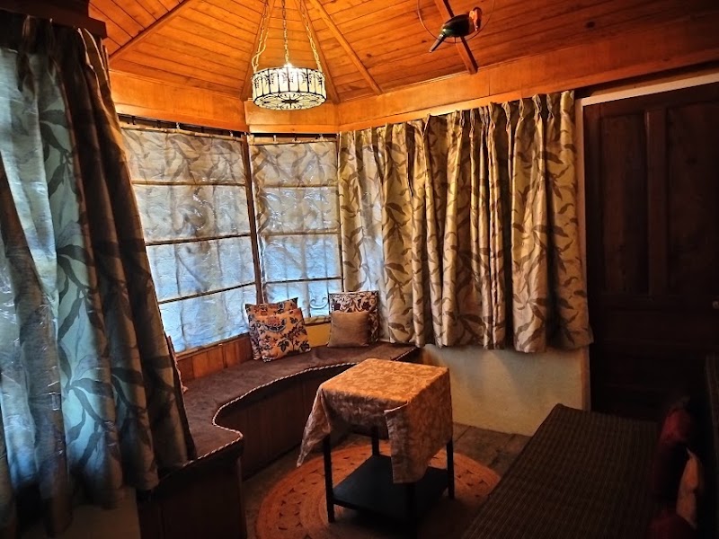 ROSASTAYS Mallital, Nainital - ROSASTAYS Mallital, Nainital, Rosastays, H.No.45, Vienna Cottage, Dhampur Bend, Mallital, Nainital, Uttarakhand 263001, India