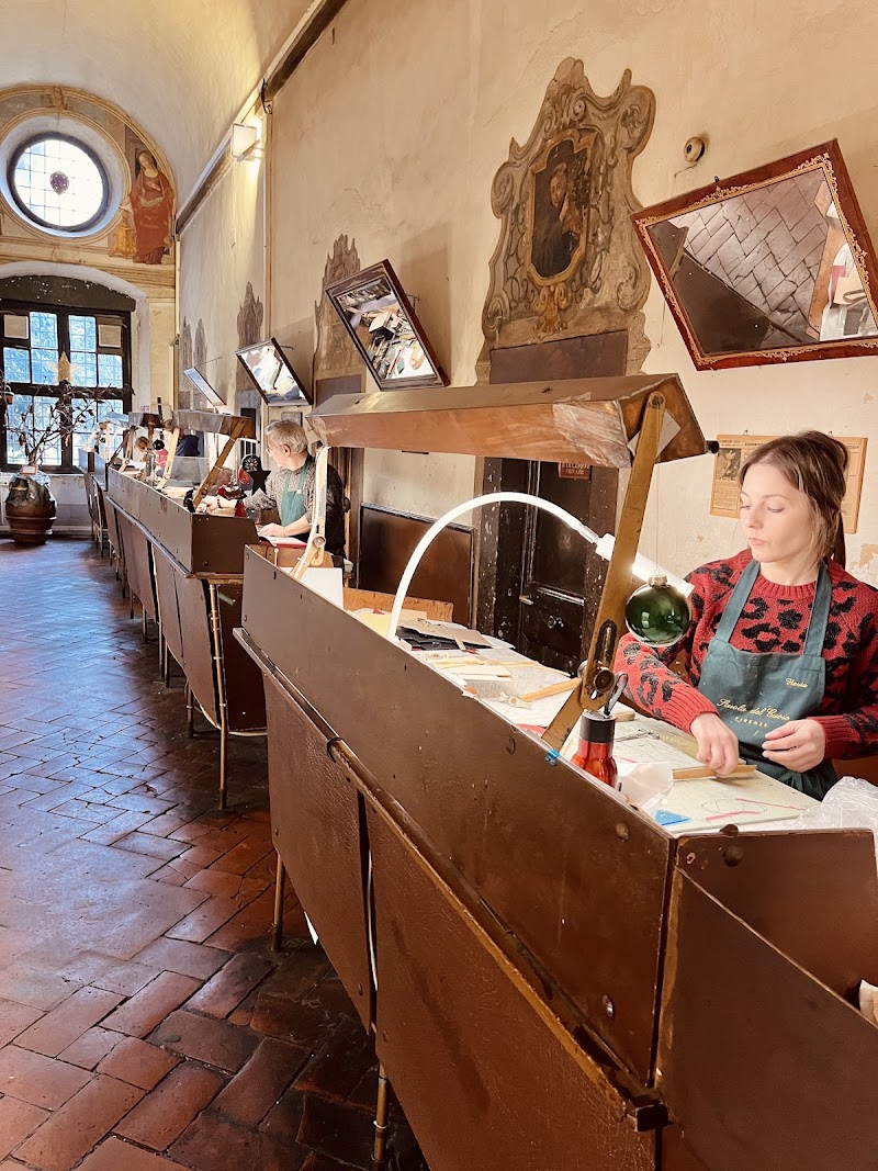 Scuola del Cuoio S.r.l. - Scuola del Cuoio S.r.l., Via di S. Giuseppe, 5/R, 50122 Firenze FI, Italy