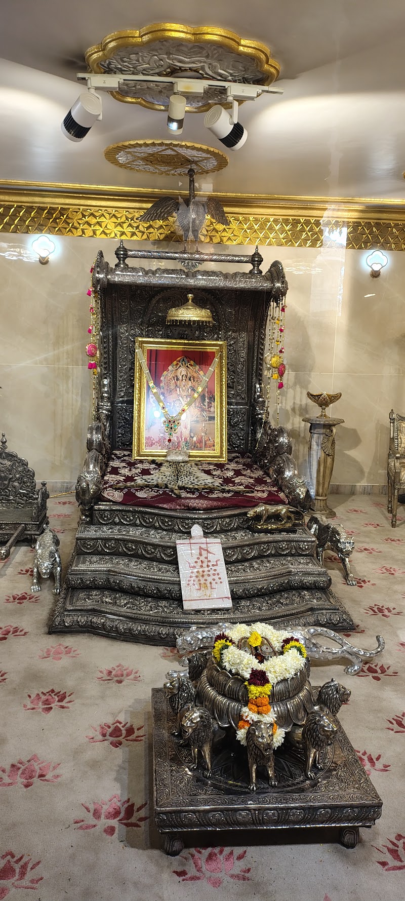 Mannnt Vriksh - Mannnt Vriksh, Maa Katyayani Devi Temple, Chhatarpur Temple Inside Rd, Dr Ambedkar Colony, Chhatarpur, New Delhi, Delhi 110074, India