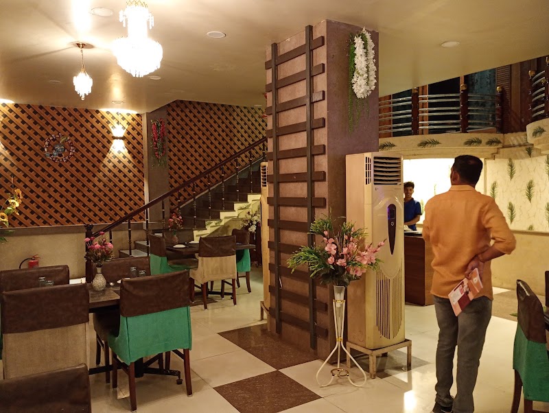 Tandoori Nights Vns Restaurant & Banquet - Tandoori Nights Vns Restaurant & Banquet, In Hotel Padmini International, Sigra - Mahmoorganj Rd, Near Padmini Hotel, Mahmoorganj, Varanasi, Uttar Pradesh 221010, India