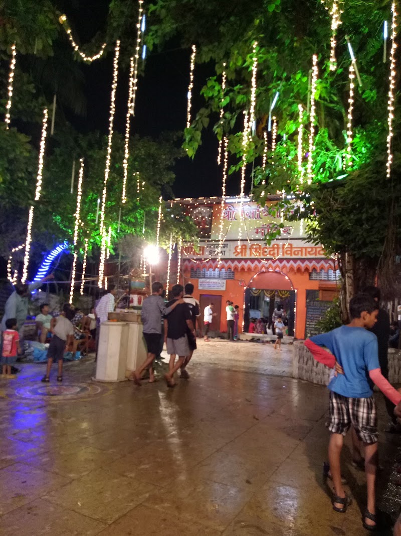 Shri Siddhivinayak Temple - Shri Siddhivinayak Temple Oshiwar Bridge, 1, Swami Vivekanand Rd, Best Nagar, Goregaon West, Mumbai, Maharashtra 400104, India