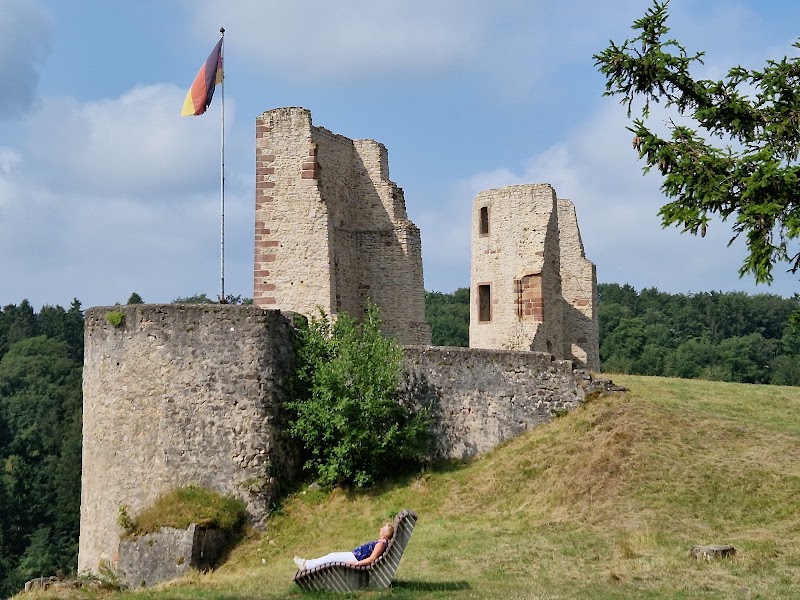 Schönecken Castle - Schönecken Castle, 54614 Schönecken, Germany