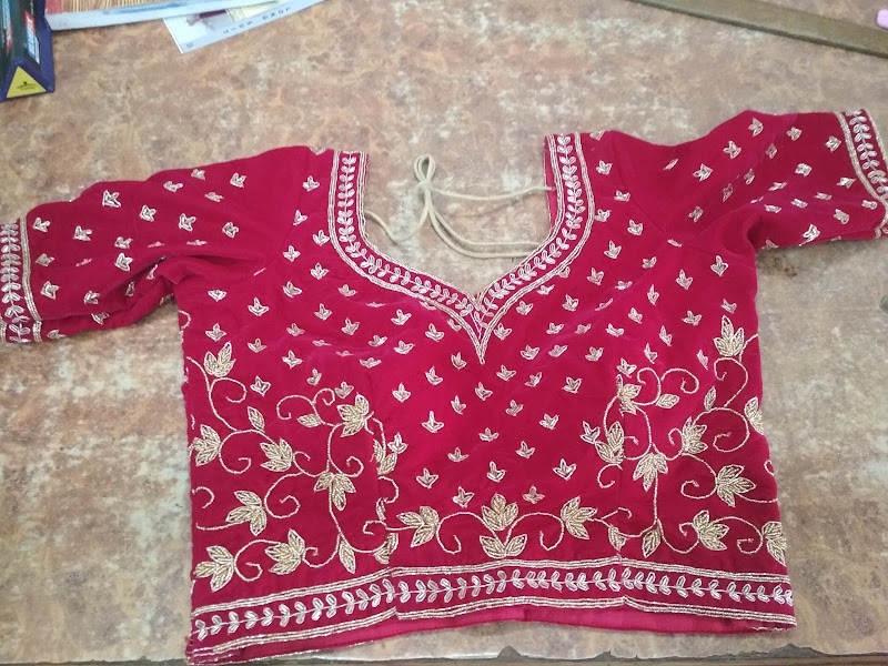 Rose Boutique - Rose Boutique, Shop No. 217, Shyam Square Complex, Infront Of Bijli Office, Pandri Rd, IGVP, Textile Market, Pandri, Raipur, Chhattisgarh 492004, India