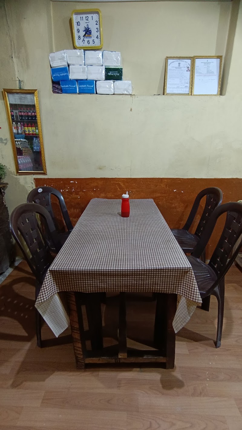 Kathmandu Restaurant - Kathmandu Restaurant 4HVM+6V, Leh, 194101