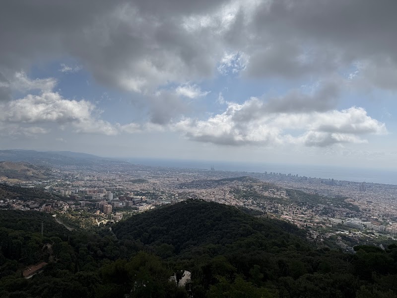 GO LOCAL Barcelona private tours, day trips. Wine, history, food, art, family friendly experiences - GO LOCAL Barcelona private tours, day trips. Wine, history, food, art, family friendly experiences, Carrer de Lafont, 6, Sants-Montjuïc, 08004 Barcelona, Spain