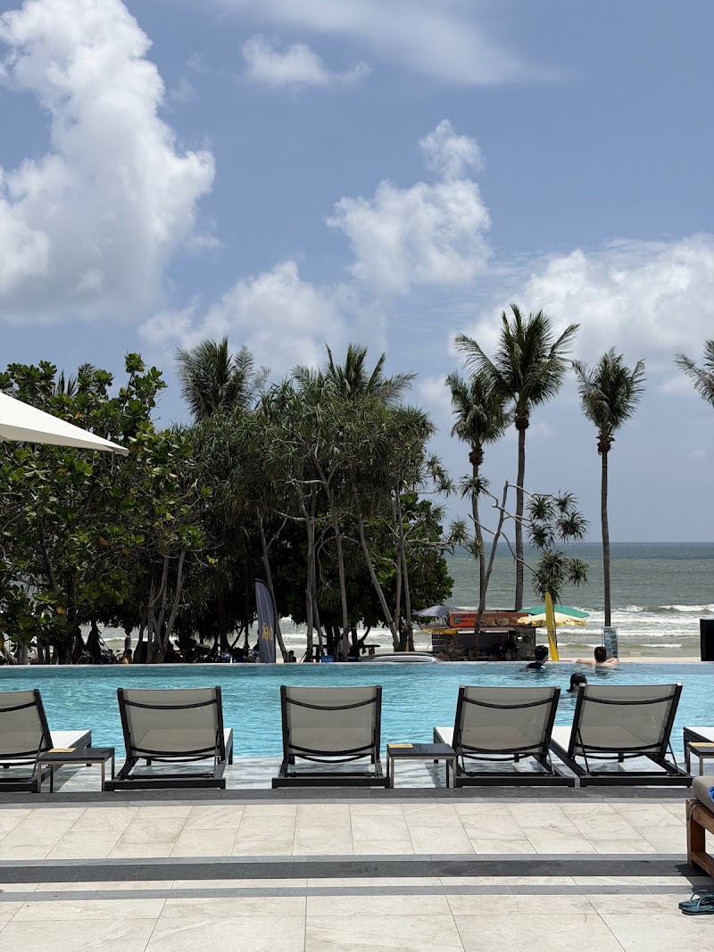 The Deck Beach Club Patong - The Deck Beach Club Patong, 198/8-9 Thaweewong Rd, Tambon Patong, Amphoe Kathu, Chang Wat Phuket 83150, Thailand